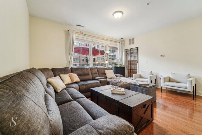 Building Photo - 20 Ave at Port Imperial