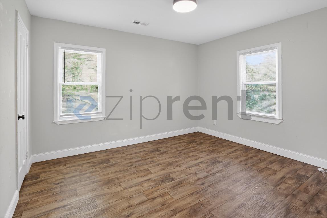 Building Photo - 1361 Byrere Terrace SW