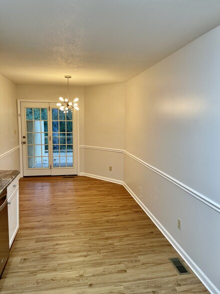 Dining Room - 799 Tamarack Ct