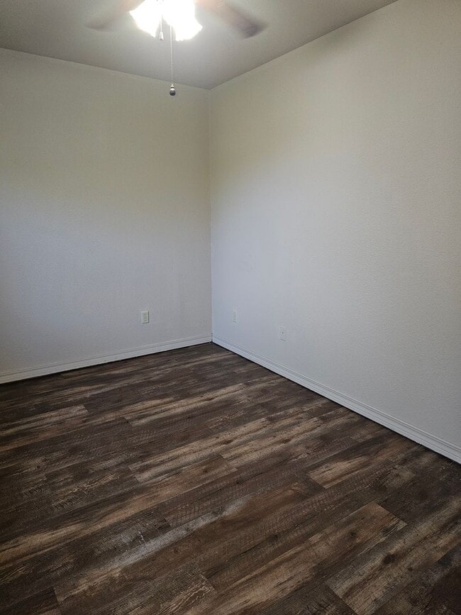 Building Photo - 1243 Charles Dr