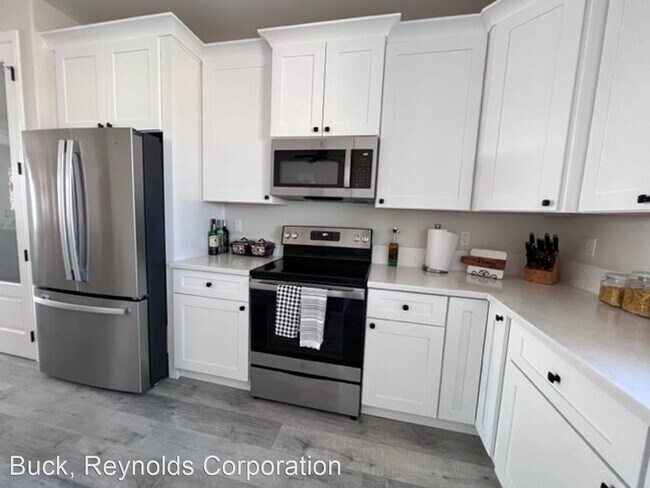 Building Photo - 3 br, 2 bath House - 2677 Kingman Dr.
