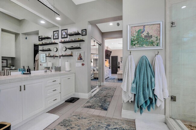 Building Photo - 860 Mission Creek Dr