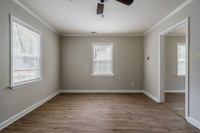 Building Photo - Charming 2-Bedroom Home in Memphis - Cozy ...