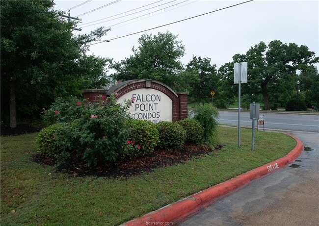 Primary Photo - 1915 Dartmouth St