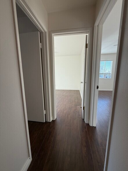 Building Photo - 2860 La Salle Ave