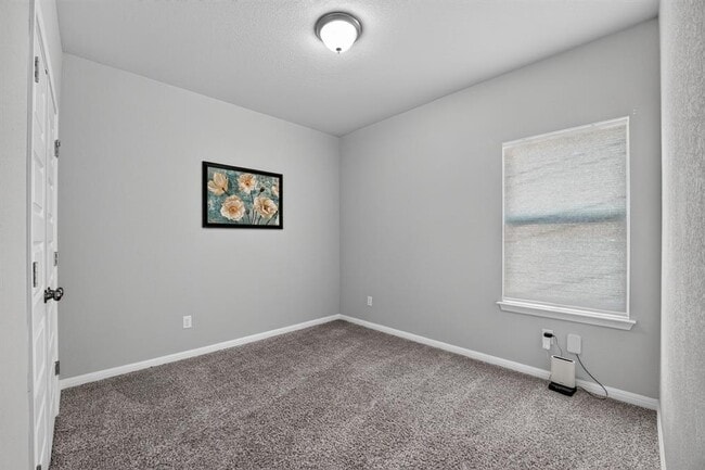 Building Photo - 105 Drifter Ln