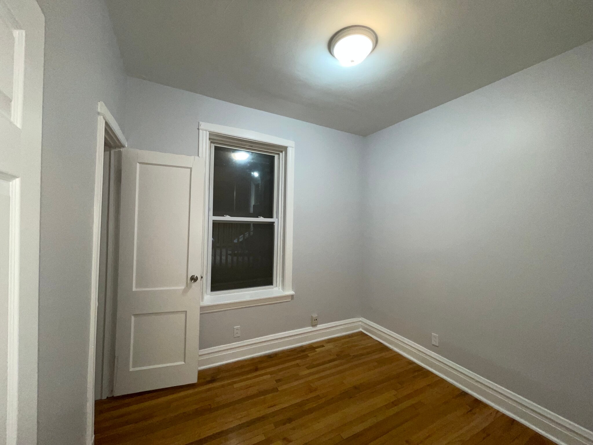 Building Photo - 1721 W 65th St