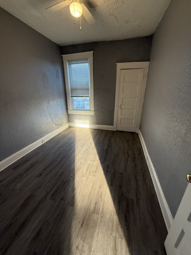 Building Photo - 501 Lyndhurst St