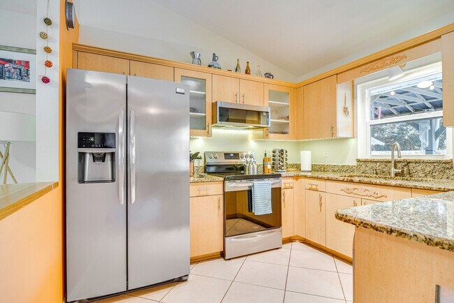 Building Photo - 7100 6th Ave N