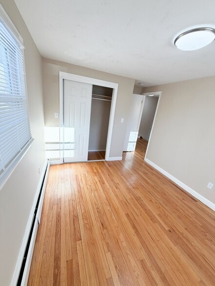 Third bedroom overview - 10 Greenbrier Dr