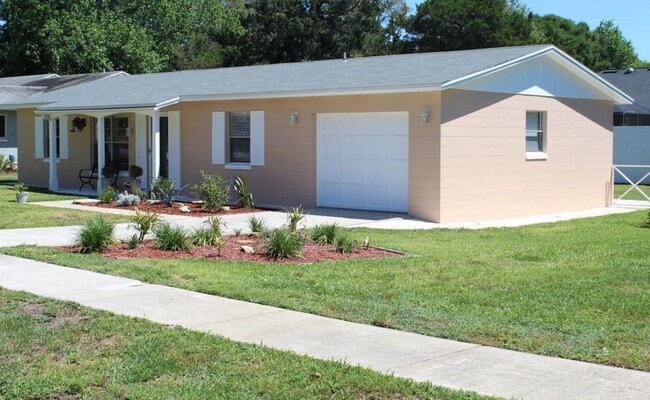 Building Photo - 1040 Dorado Dr