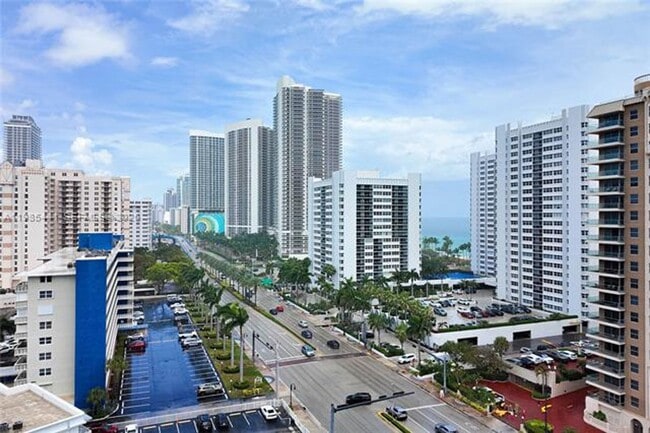 Building Photo - 1945 S Ocean Dr