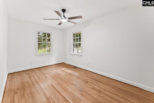 Building Photo - 7416 Parkview Dr
