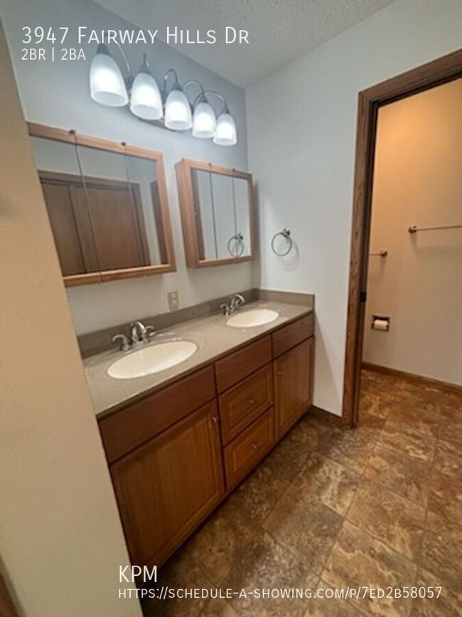 Building Photo - 2 BED | 2 BATH | CONDO | WEST | FAIRWAY HI...