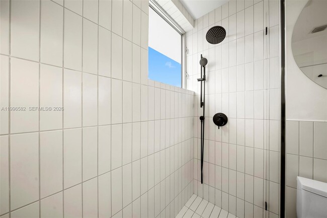 Building Photo - 600 76th St