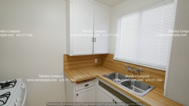 Building Photo - 3823 Voltaire St