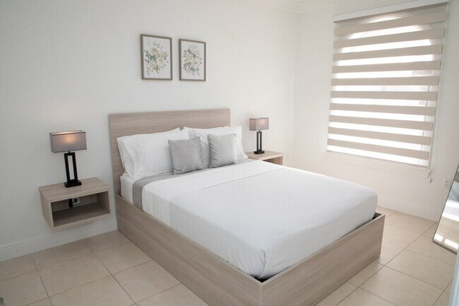 Building Photo - 14361 SW 31st St