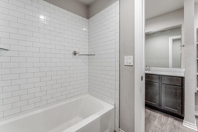 Building Photo - 4405 Montage Blvd