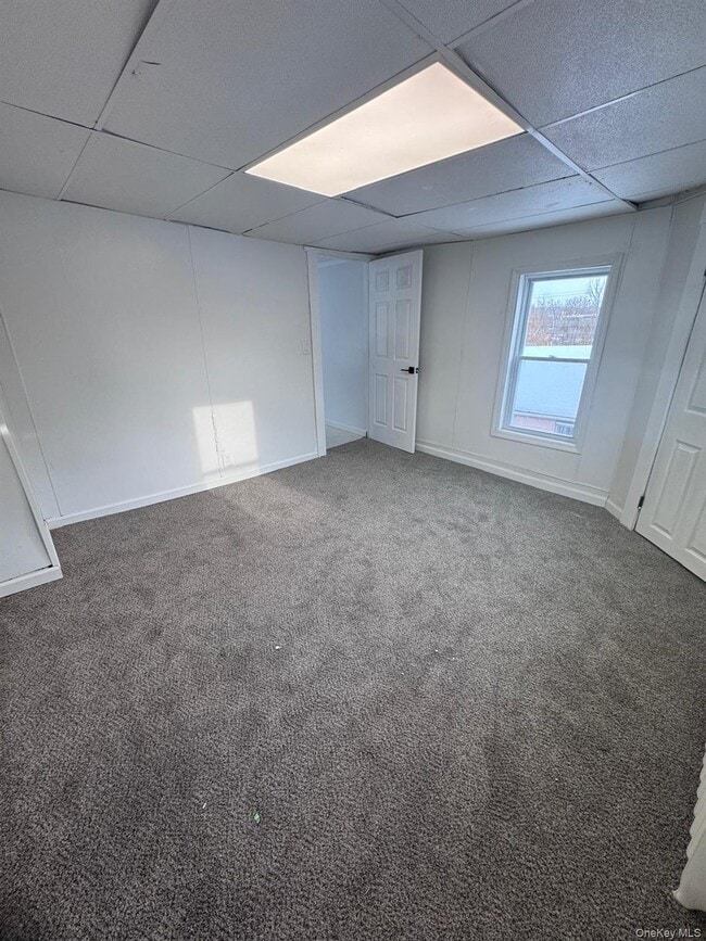 Building Photo - 20 Sycamore St