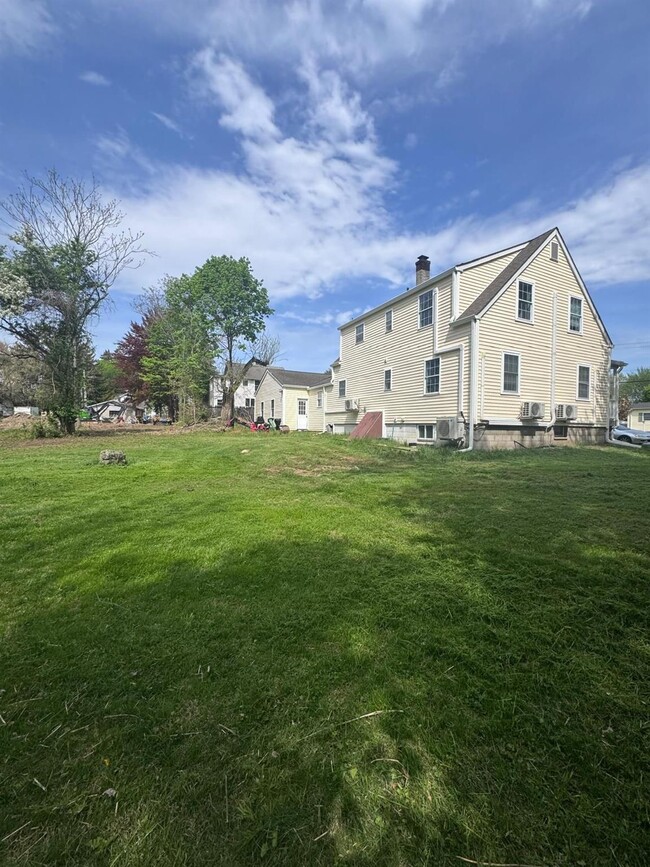 Building Photo - 9 Bircher Ave