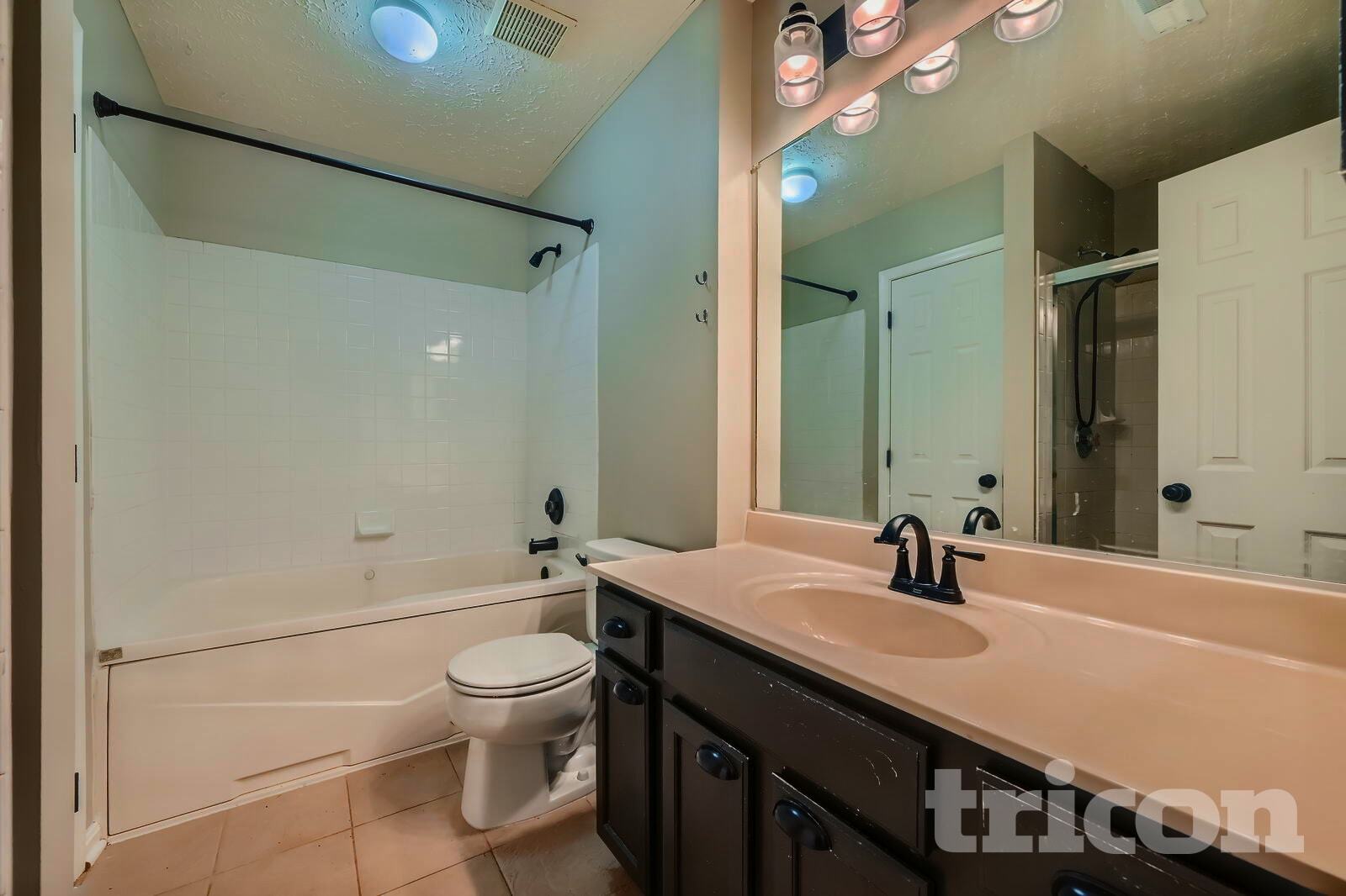 Building Photo - 23 Bensmill Ct