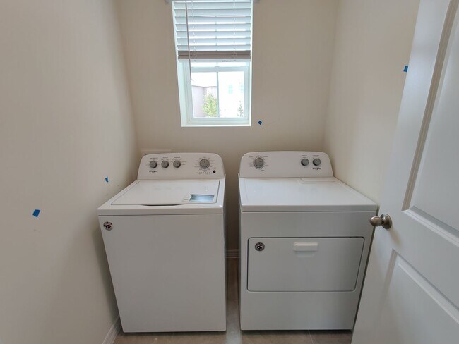 Building Photo - 32618 Canyonlands Dr