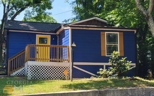 Primary Photo - 2065 Morehouse Dr NW