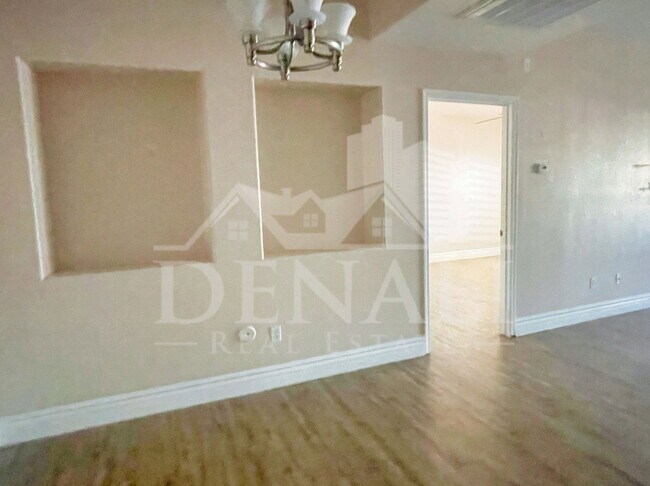 Building Photo - 500 N Gila Springs Blvd