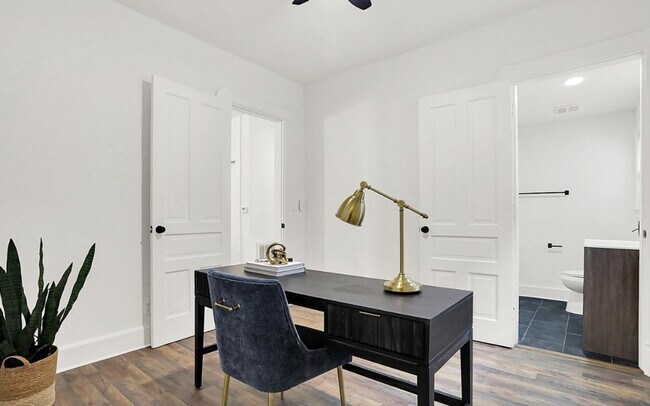 Building Photo - 3 Bed Home Accepting section 8 housing vouchers!