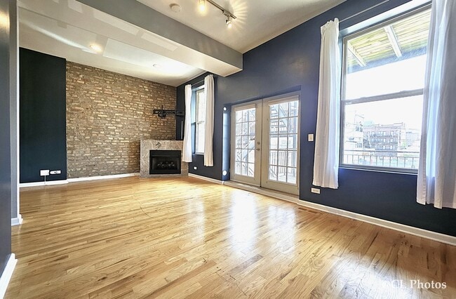 Building Photo - 1411 W Ohio St