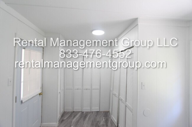 Building Photo - Awesome Remodel on this 3 Bedroom 2 Bath Home!  Better Hurry To See This One!!