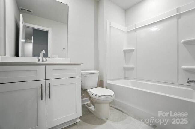Building Photo - 1741 Braemar Vlg Dr