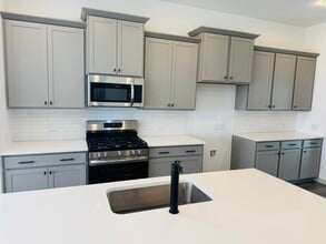 Building Photo - 3546 Pierce Ln