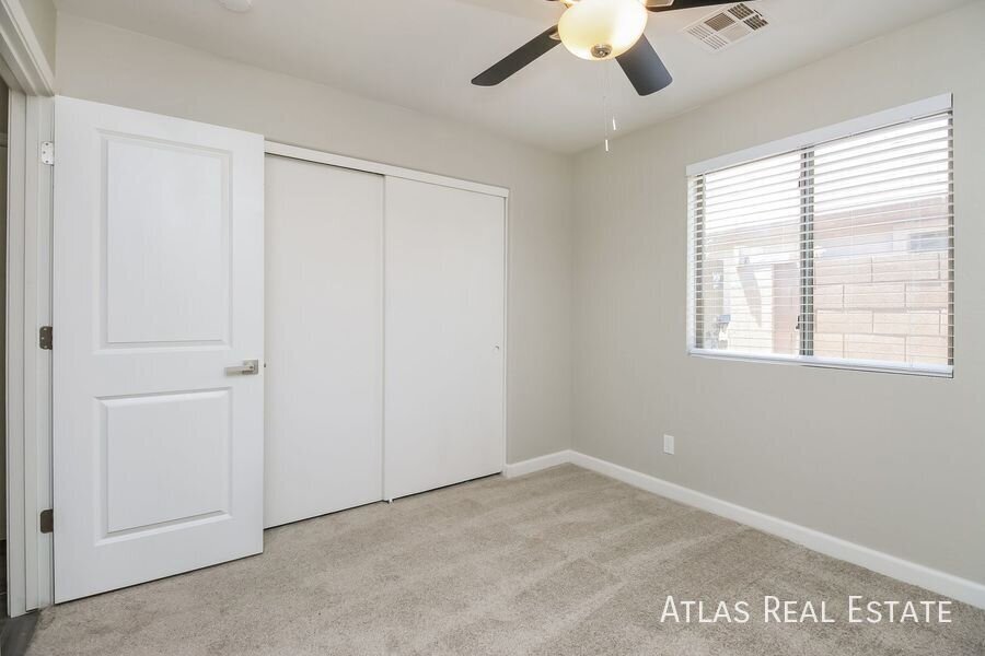 Building Photo - 2472 W Wrangler Way
