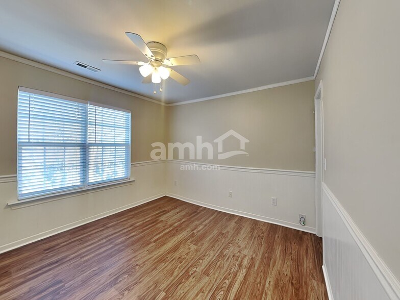 Building Photo - 15534 Crossing Gate Dr