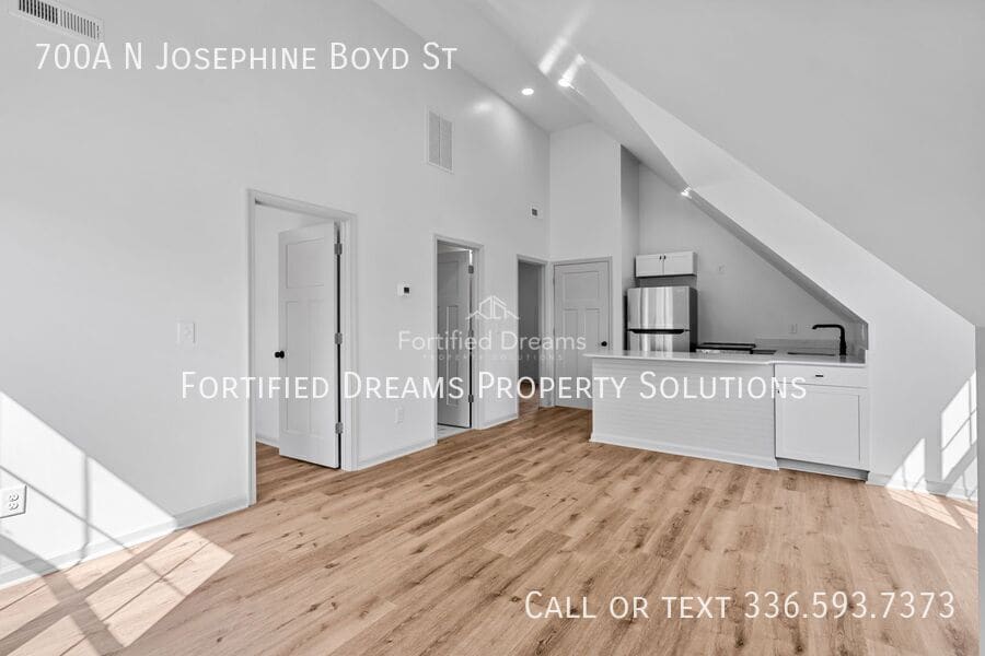 Building Photo - 700 N Josephine Boyd St