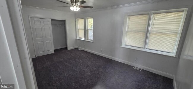 Building Photo - 107 River Rd Dr