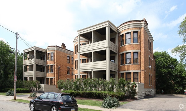 7217 - 7225 Meade St - 7217-7225 Meade St