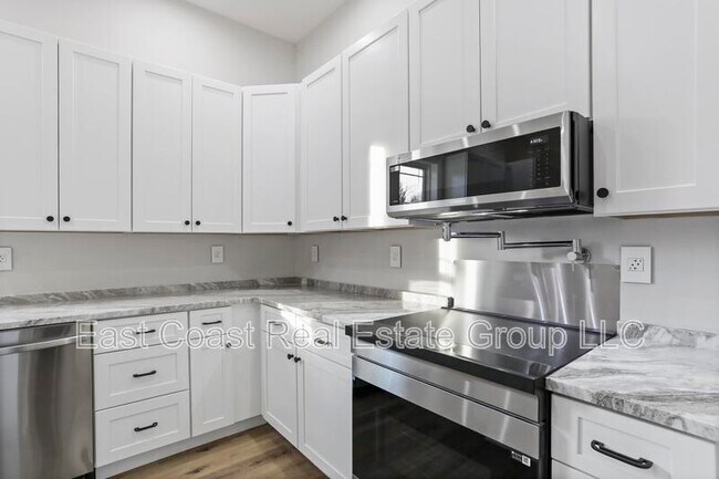 Building Photo - 530 N 3rd St