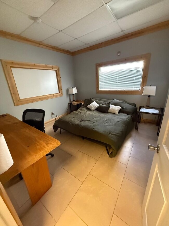 Building Photo - Affordable, Unique 3 bedroom