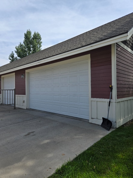 Building Photo - 4281 W Babcock St