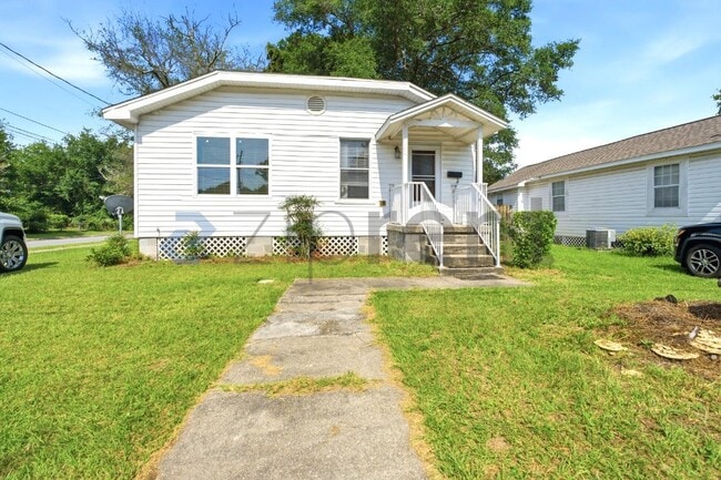 Building Photo - 1301 N 6th Ave