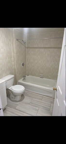 Building Photo - 5848 Haverford Ave