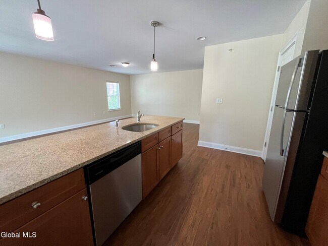 Building Photo - 60 Weibel Ave