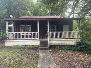 Building Photo - Renovated 3 Bedroom 1 Bath Home for Rent!