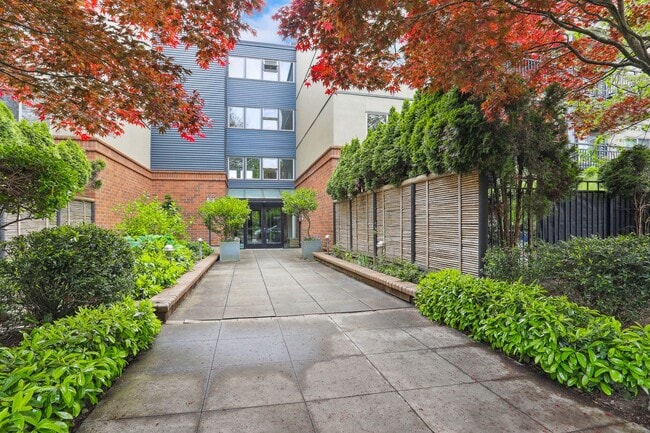 Building Photo - 1bd/1ba Seattle Condo