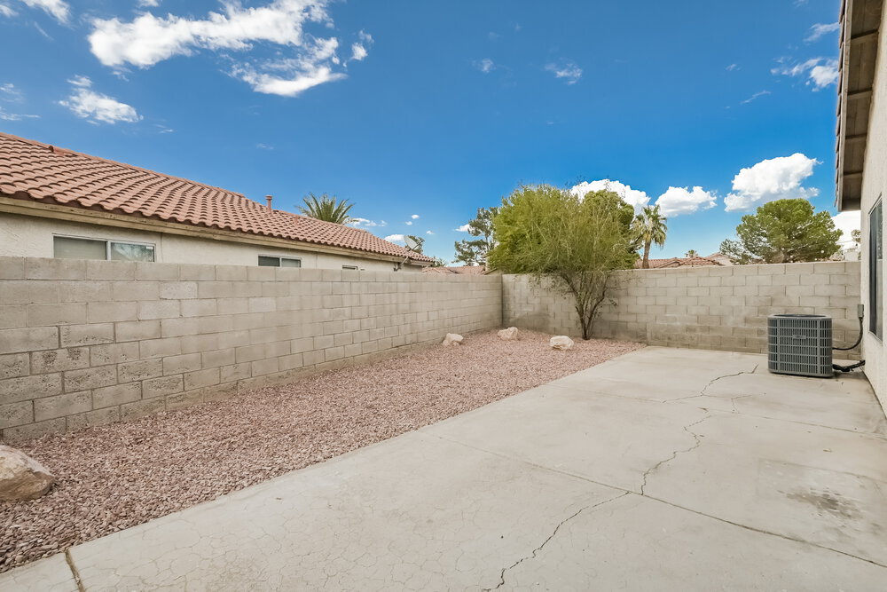 Building Photo - 2562 Machado Dr