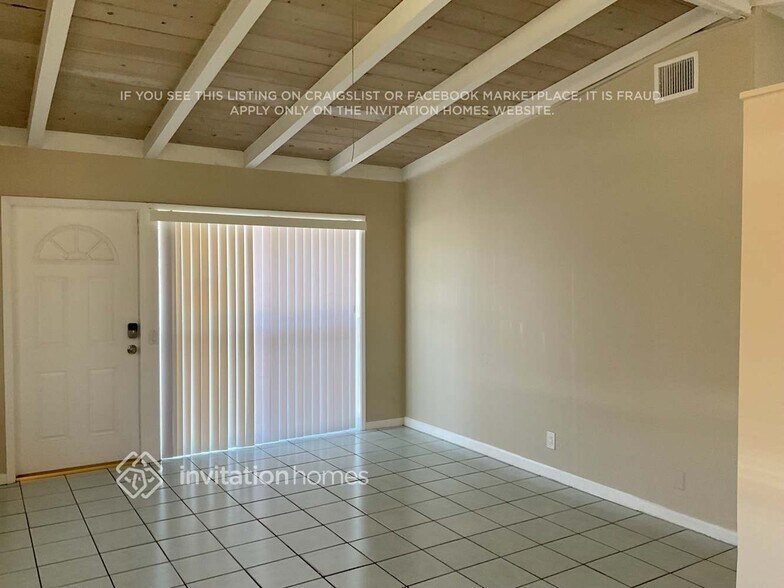 Building Photo - 1275 SW 28th Rd