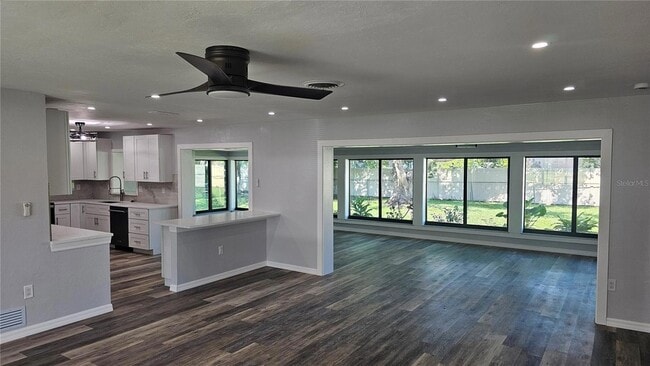 Building Photo - 3317 Pine Valley Dr