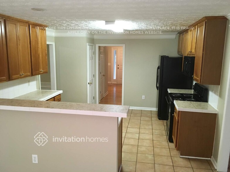 Building Photo - 2802 Wynhaven Oaks Way
